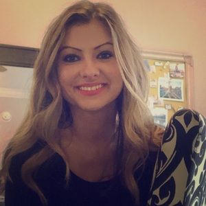 Meet your Posher, Alicia